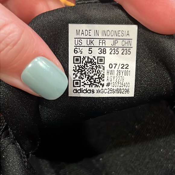 EUC Women’s Adidas Cloudfoam Sneakers - Picture 10 of 13